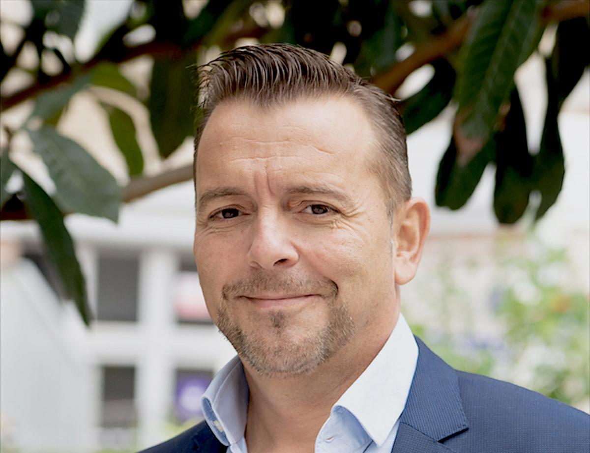 Recrutement : les paradoxes du métier de carreleur, vus par Denis Estève